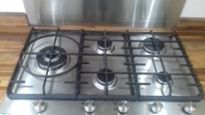 Shiny Gas Hob Cleaning